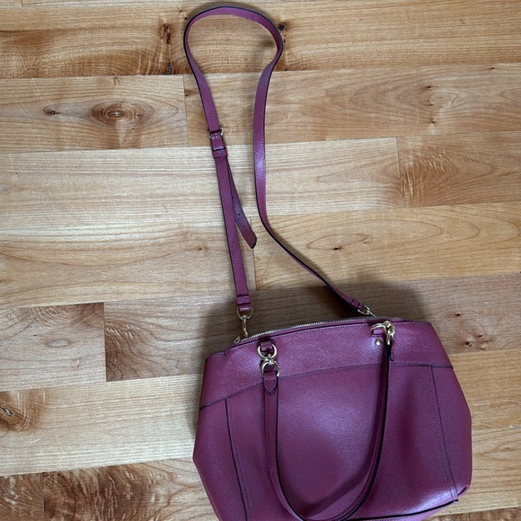 COACH Beautiful lipstick rose purse- brand new pristine condition. Never worn - Picture 5 of 6